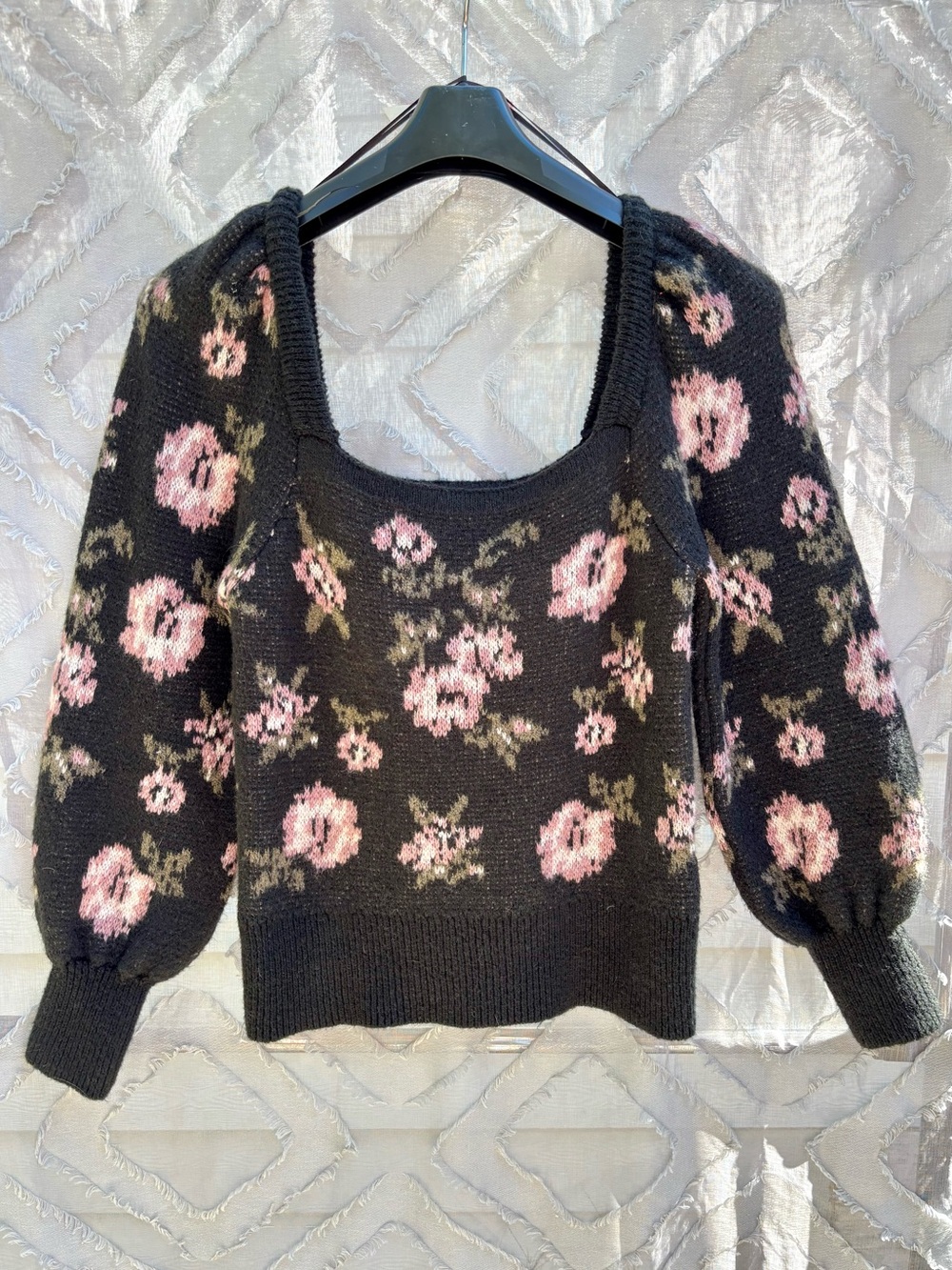by Anthropologie Black Rose Floral Square Neck Puff Sleeve Sweater Size Small 🌹
